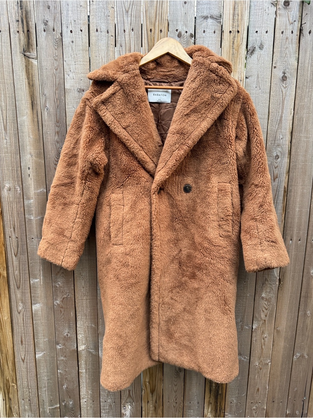 Babaton teddy coat